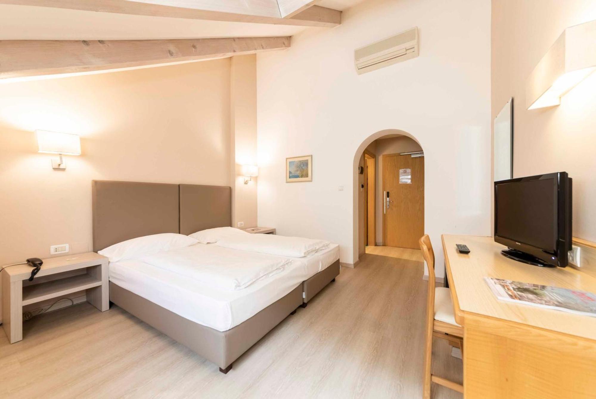 Business Resort Parkhotel Werth Bolzano Esterno foto